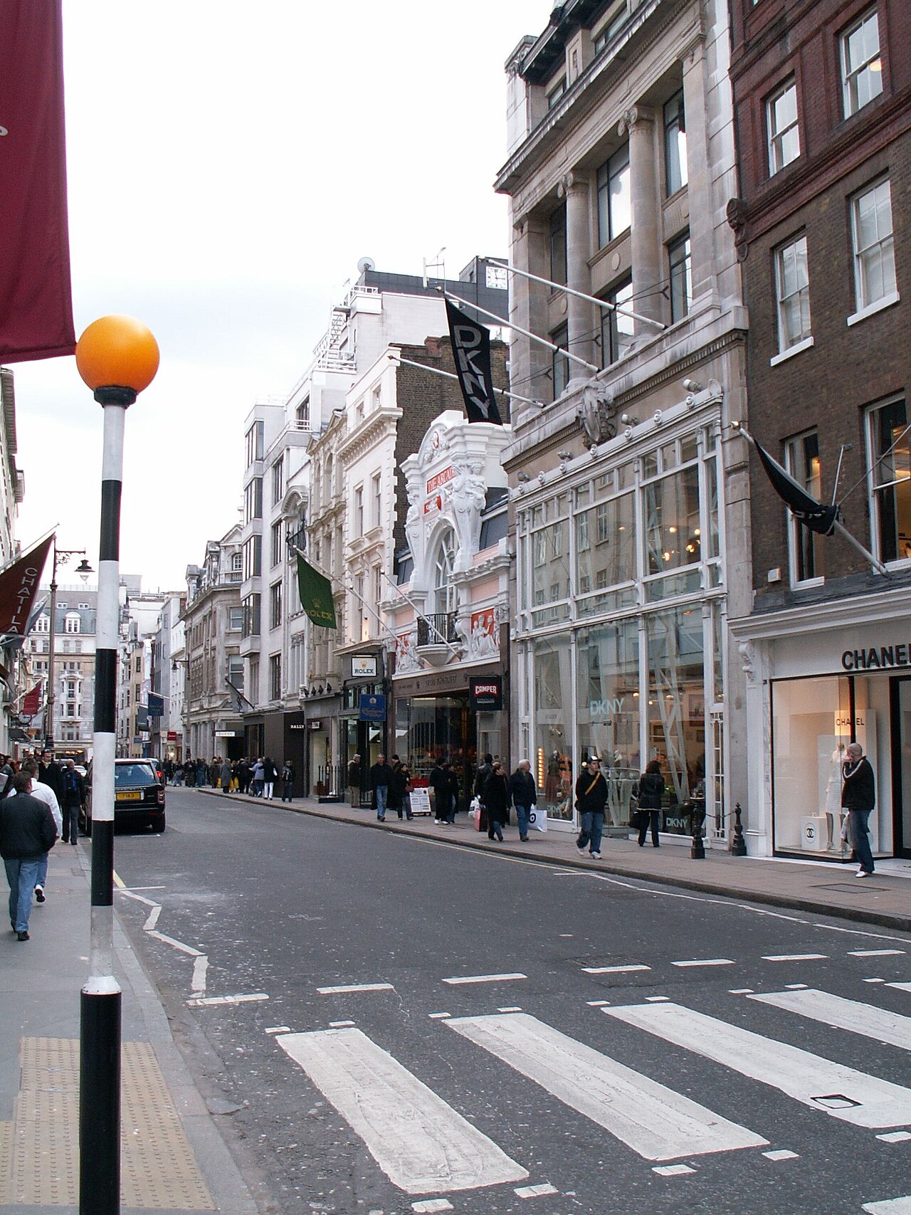 Read more about the article Where to Buy fentanyl in Sloane Street Luxury Row in Knightsbridge & Belgravia, London (West End & Mayfair)