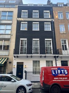 Read more about the article Where to Find fentanyl in Queen Street in Mayfair, Mayfair