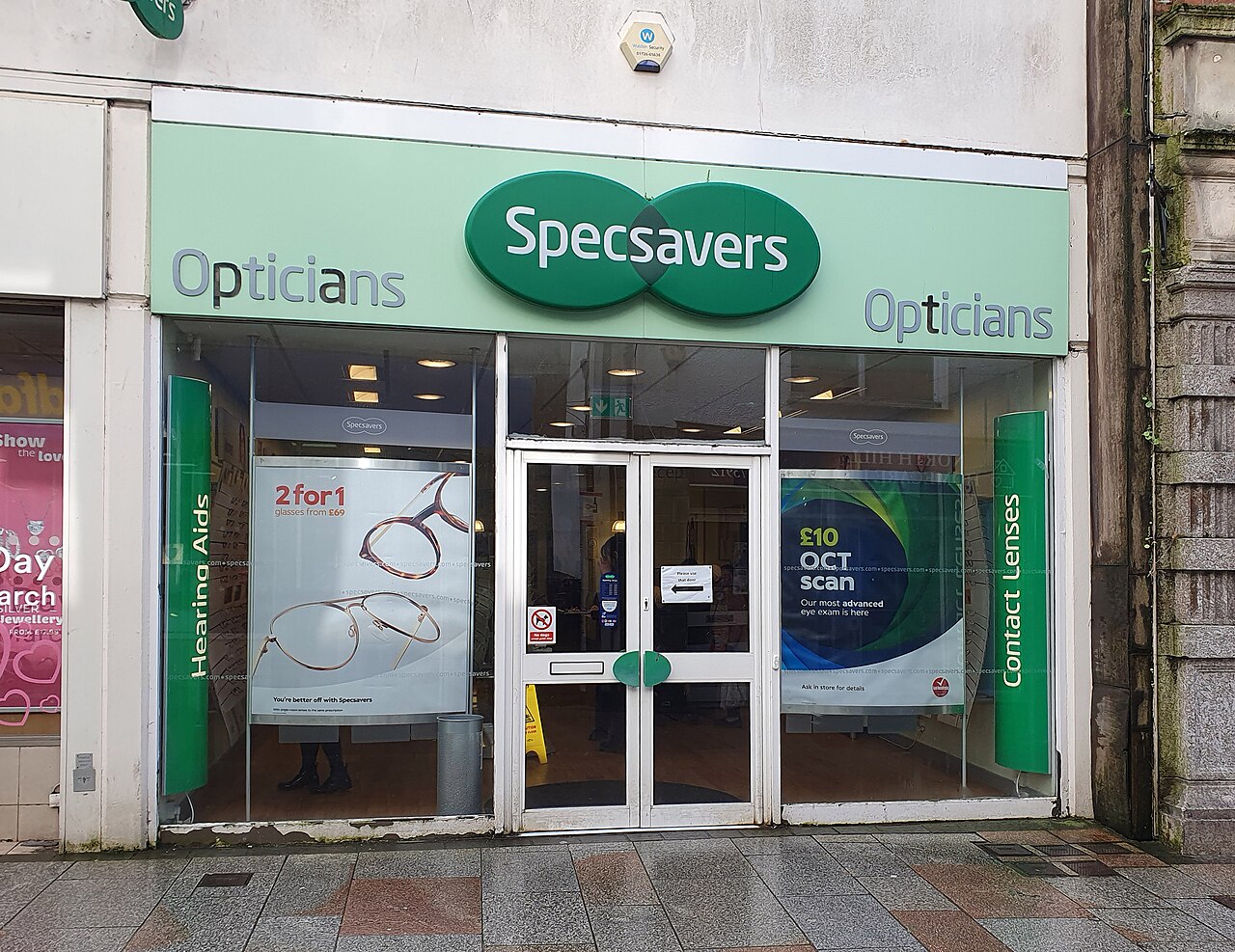 Read more about the article fentanyl in Commercial Street in St Austell, St Austell