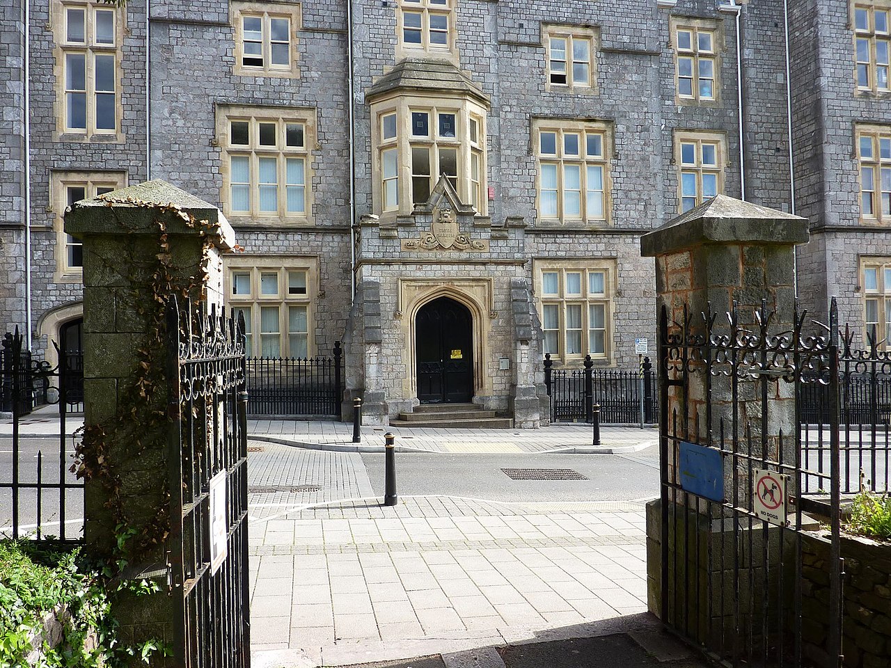 Read more about the article Where to Buy fentanyl in Castle Street in Torquay, Torquay