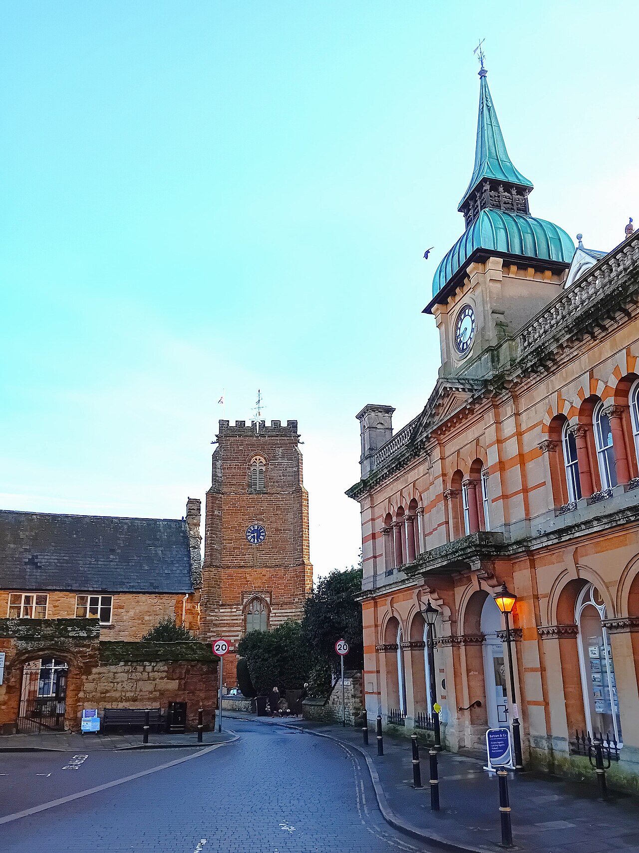 Read more about the article fentanyl in Church Street in Towcester, Towcester